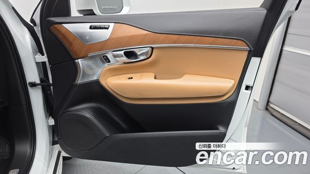 Volvo XC90 (II) D5 Inscription 2019 — фото 34