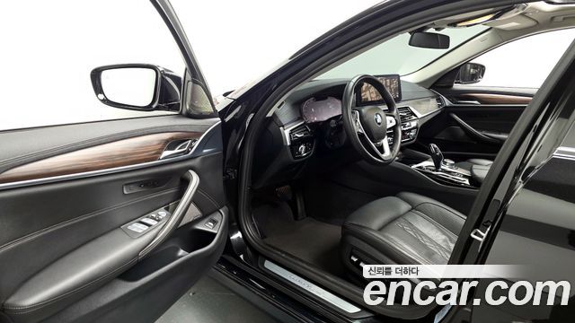 BMW 5 Series (G30) 530i xDrive Luxury 2022 — фото 10
