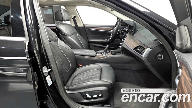BMW 5 Series (G30) 530i xDrive Luxury 2022 — фото 11