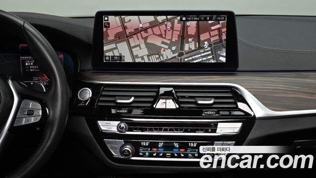 BMW 5 Series (G30) 530i xDrive Luxury 2022 — фото 14