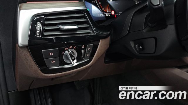 BMW 6 Series GT (G32) 620d Luxury 2020 — фото 18