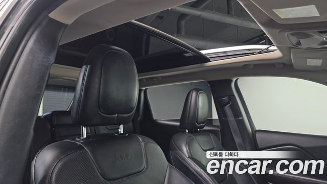 Jeep Cherokee (KL) 2.2 Diesel Limited 4WD 2017 — фото 19