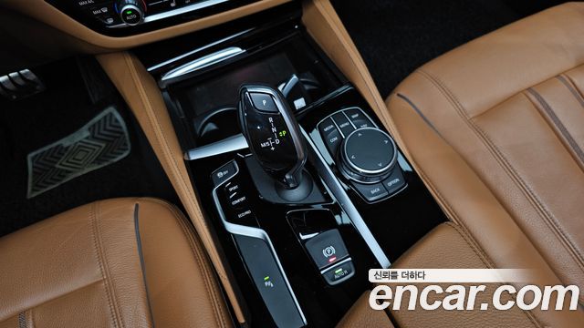 BMW 5 Series (G30) 520i Luxury 2018 — фото 9