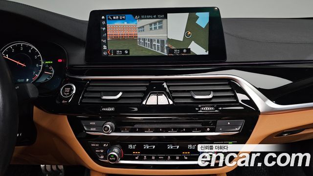 BMW 5 Series (G30) 520i Luxury 2018 — фото 13