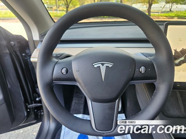 Tesla Model Y RWD 2025 — фото 19