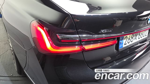 BMW 7 Series (G11) 740Li xDrive Design Pure Excellence 2022 — фото 23