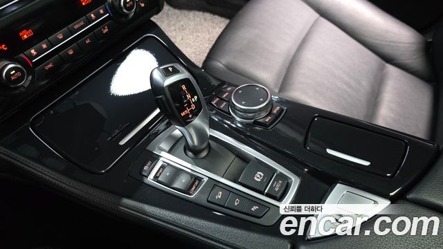 BMW 5 Series (F10) 520d xDrive M Aero Dynamic 2016 — фото 9