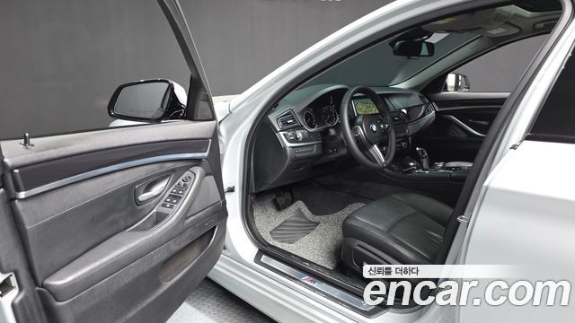 BMW 5 Series (F10) 520d xDrive M Aero Dynamic 2016 — фото 10