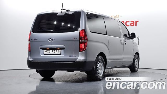 Hyundai Grand Starex Van 3-Seater Style 2021 — фото 2
