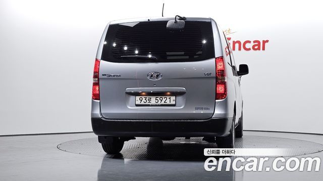 Hyundai Grand Starex Van 3-Seater Style 2021 — фото 4