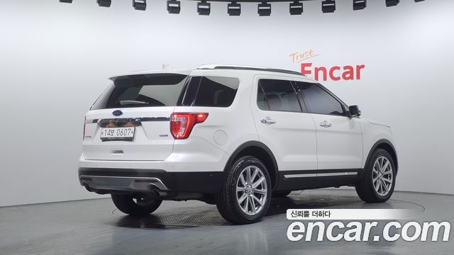 Ford Explorer 2.3 Limited 4WD 5th 2016 — фото 2