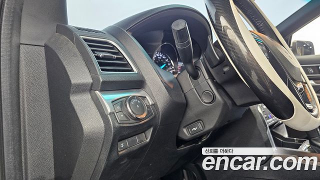 Ford Explorer 2.3 Limited 4WD 5th 2016 — фото 15