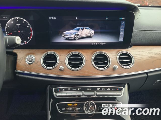 Mercedes-Benz E-Class (W213) E300 4MATIC Exclusive 2020 — фото 9