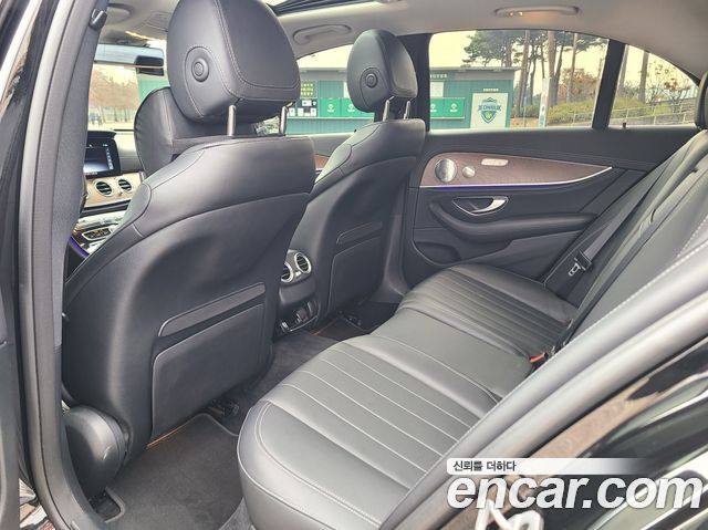 Mercedes-Benz E-Class (W213) E300 4MATIC Exclusive 2020 — фото 16