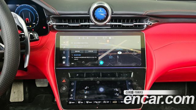 Maserati GranCabrio (II) 3.0 V6 Trofeo 2024 — фото 14