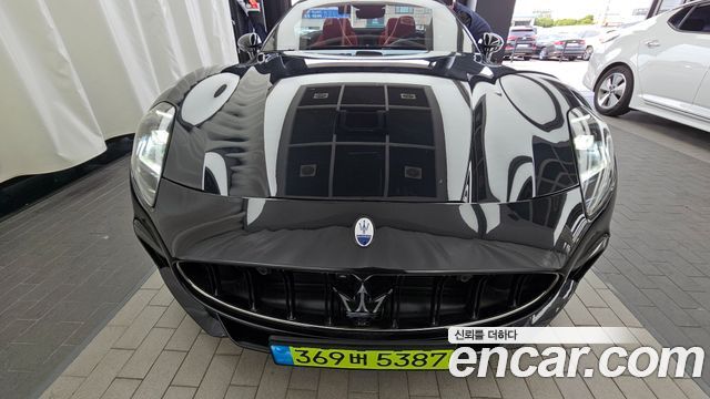 Maserati GranCabrio (II) 3.0 V6 Trofeo 2024 — фото 36