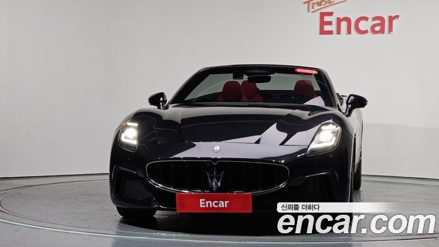 Maserati GranCabrio (II) 3.0 V6 Trofeo 2024 — фото 47