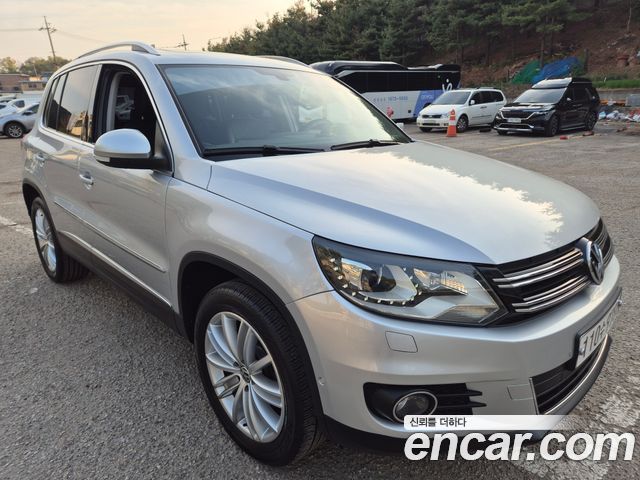Volkswagen Tiguan 2.0 TDI  Premium 5N