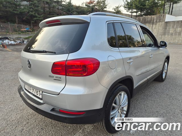 Volkswagen Tiguan 2.0 TDI  Premium 5N 2014 — фото 6
