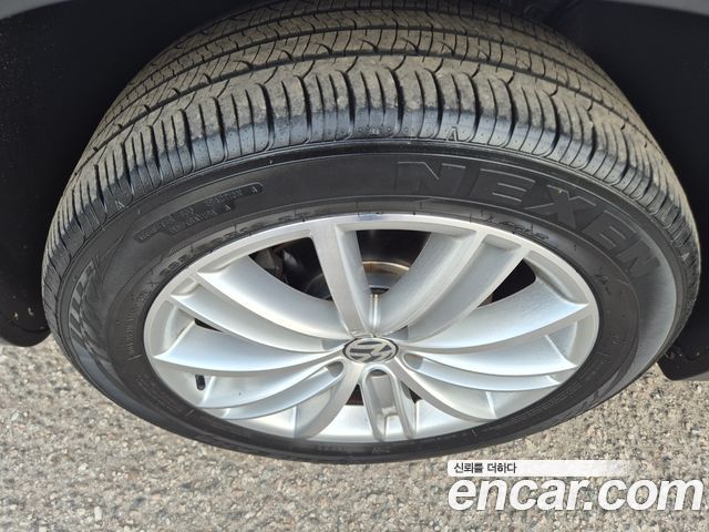 Volkswagen Tiguan 2.0 TDI  Premium 5N 2014 — фото 20