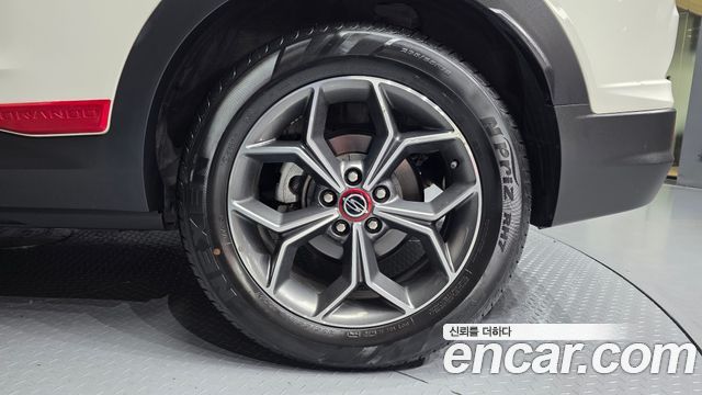 KG Mobility (SsangYong) Beautiful Korando Gasoline 1.5 2WD R-Plus 2022 — фото 5