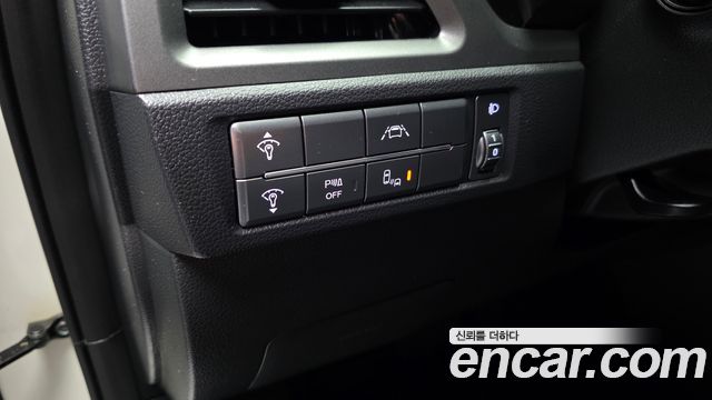 KG Mobility (SsangYong) Beautiful Korando Gasoline 1.5 2WD R-Plus 2022 — фото 18