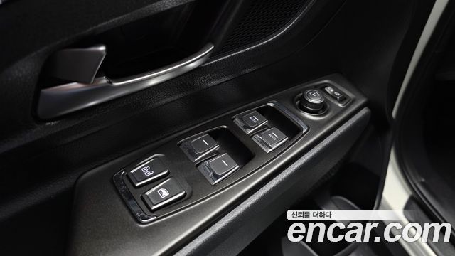 KG Mobility (SsangYong) Beautiful Korando Gasoline 1.5 2WD R-Plus 2022 — фото 30