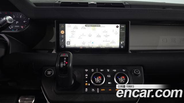 Land Rover Defender (L663) 110 D240 SE 2020 — фото 17