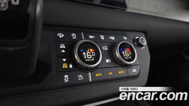 Land Rover Defender (L663) 110 D240 SE 2020 — фото 38