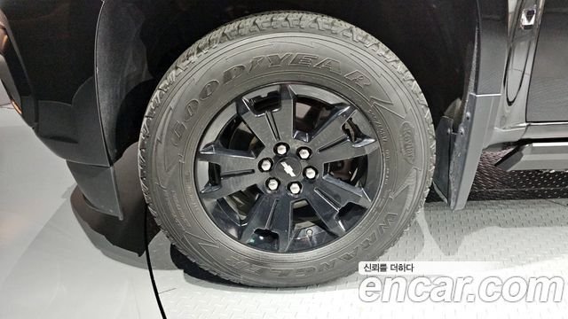 Chevrolet Real New Colorado 3.6 Z71-X Midnight 4WD 2022 — фото 5