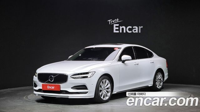Volvo S90 D4 Momentum