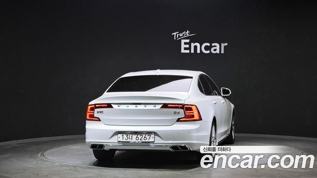 Volvo S90 D4 Momentum 2017 — фото 4