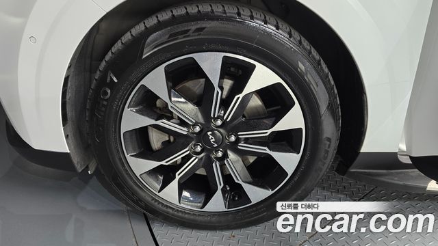 Kia Carnival (IV) Diesel 9-Seater Signature 2023 — фото 5