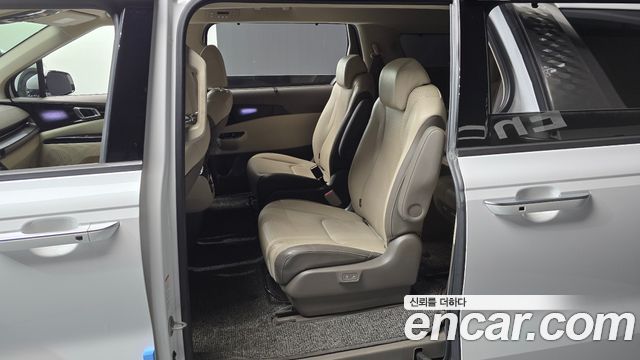 Kia Carnival (IV) Diesel 9-Seater Signature 2023 — фото 11