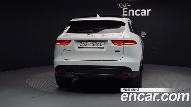 Jaguar F-PACE 20d Prestige 2018 — фото 4
