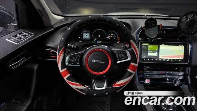 Jaguar F-PACE 20d Prestige 2018 — фото 15