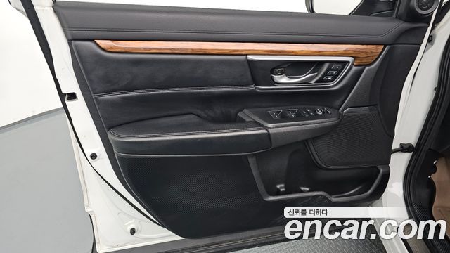 Honda CR-V (V) 1.5 Touring 4WD 2017 — фото 24