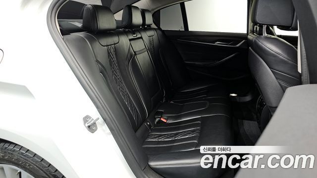 BMW 5 Series (G30) 520d Luxury Plus 2018 — фото 11