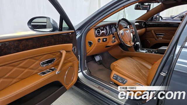 Bentley Flying Spur (II) 6.0 2015 — фото 10