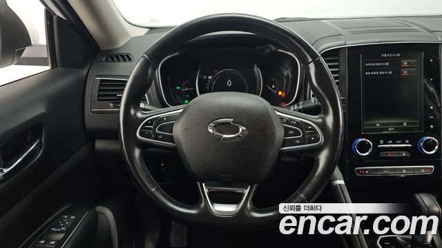 Renault Korea QM6 2.0 LPe LE Signature 2WD 2022 — фото 17