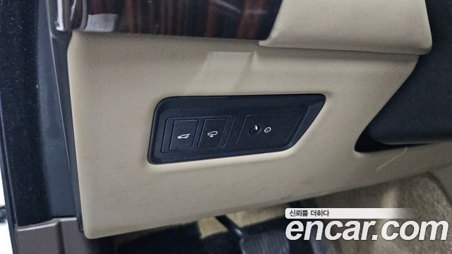 Land Rover Range Rover (IV) 4.4 SDV8 Vogue SE DIESEL 2016 — фото 28