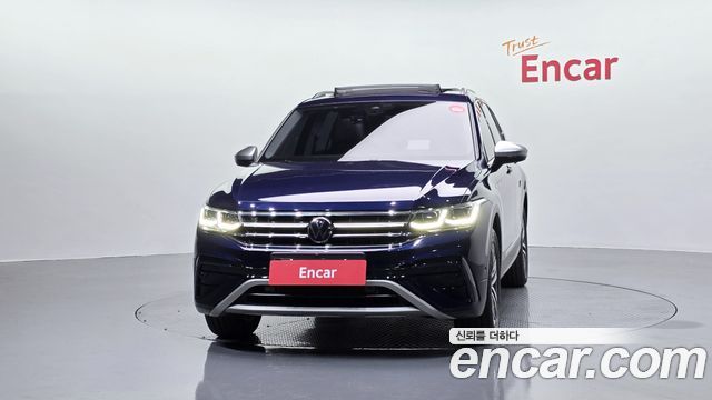 Volkswagen Tiguan Allspace 2.0 TSI Prestige 2023 — фото 3