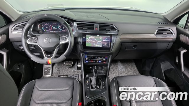Volkswagen Tiguan Allspace 2.0 TSI Prestige 2023 — фото 7