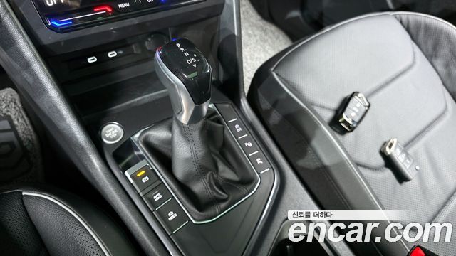 Volkswagen Tiguan Allspace 2.0 TSI Prestige 2023 — фото 9