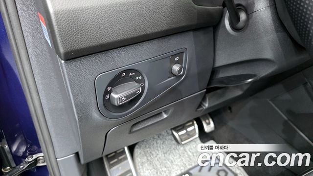 Volkswagen Tiguan Allspace 2.0 TSI Prestige 2023 — фото 18