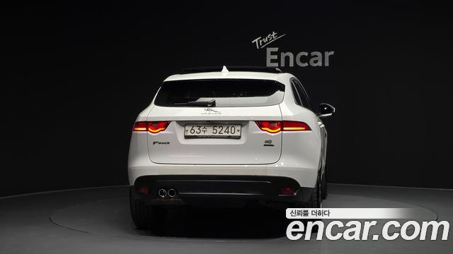 Jaguar F-PACE 20d Portfolio 2018 — фото 4