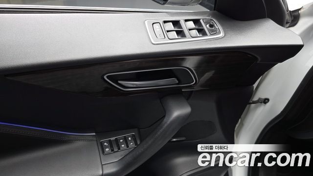 Jaguar F-PACE 20d Portfolio 2018 — фото 28