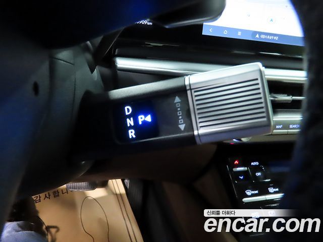 Hyundai Grandeur (GN7) 2,5 Gasoline 2WD Premium 2025 — фото 18