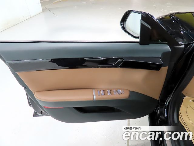 Hyundai Grandeur (GN7) 2,5 Gasoline 2WD Premium 2025 — фото 19