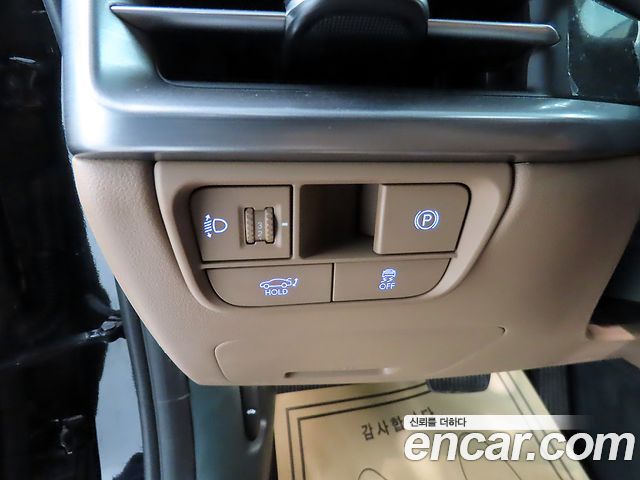 Hyundai Grandeur (GN7) 2,5 Gasoline 2WD Premium 2025 — фото 20